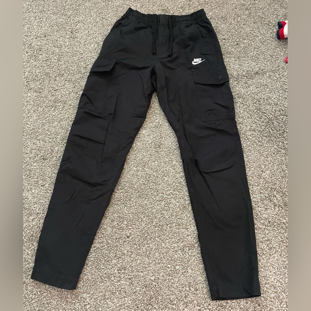 Nike men’s cargo pants
